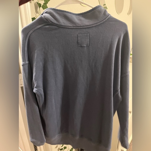 half button up - Picture 2 of 3